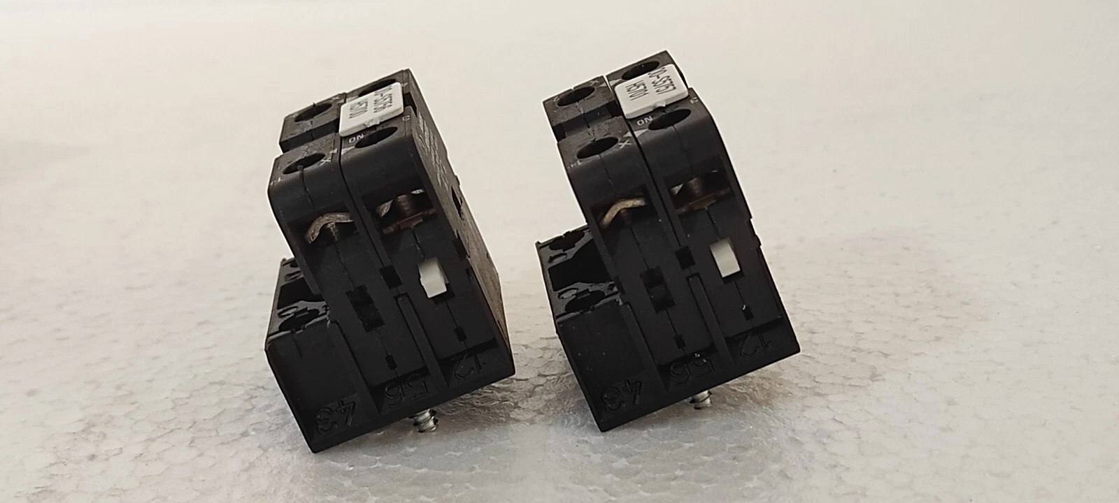 admin/uploads/uploads/SIEMENS 3SB5400-0B CONTACT BLOCK WITH LED_4.webp